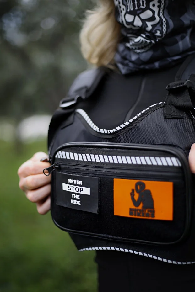 Motosiklet Reflektörlü Yelek Ve Motosiklet Göğüs Çantası Unisex (TERLETMEZ VE SU GEÇİRMEZ